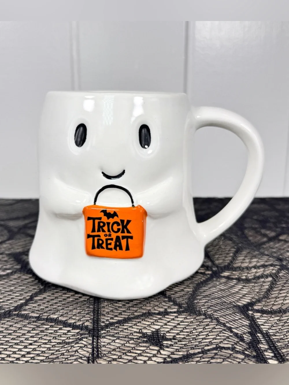 NEW Cracker Barrel Exclusive Trick-Or-Treat Ghost Halloween Mug